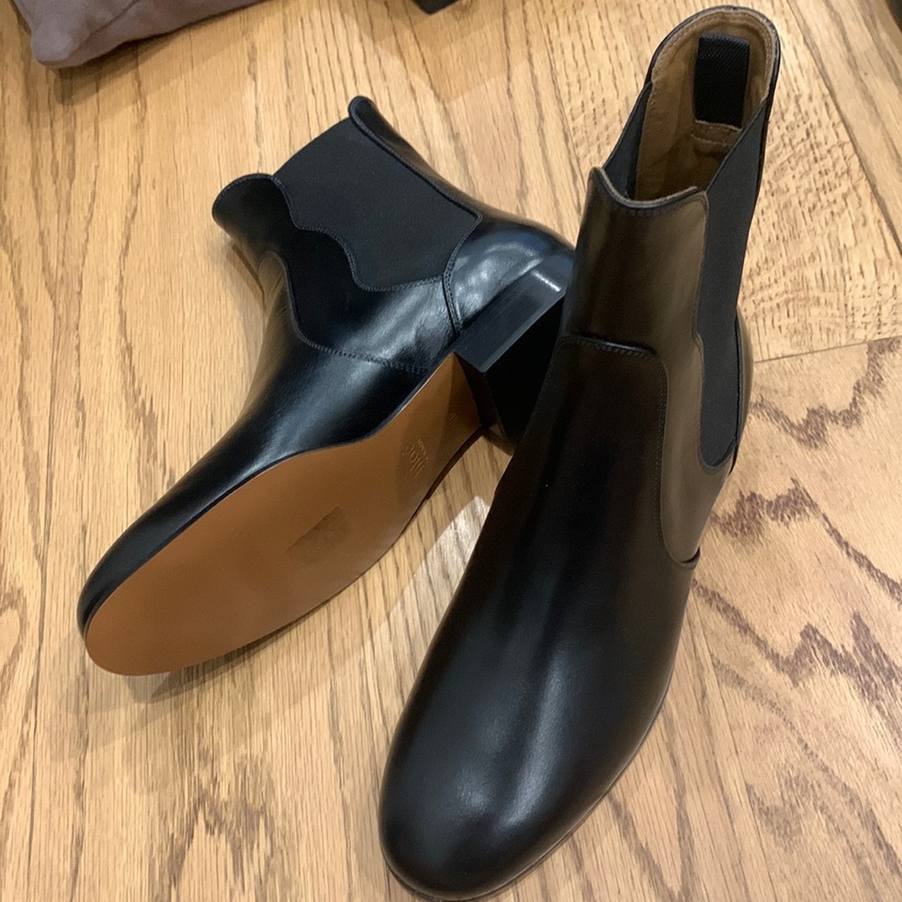 Chloe black leather ankle Chelsea boots